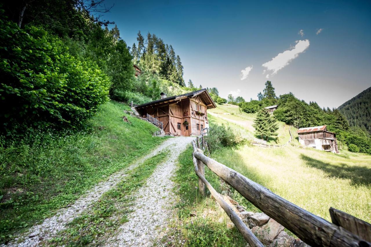 Chalet Bambi Villa Rabbi Luaran gambar